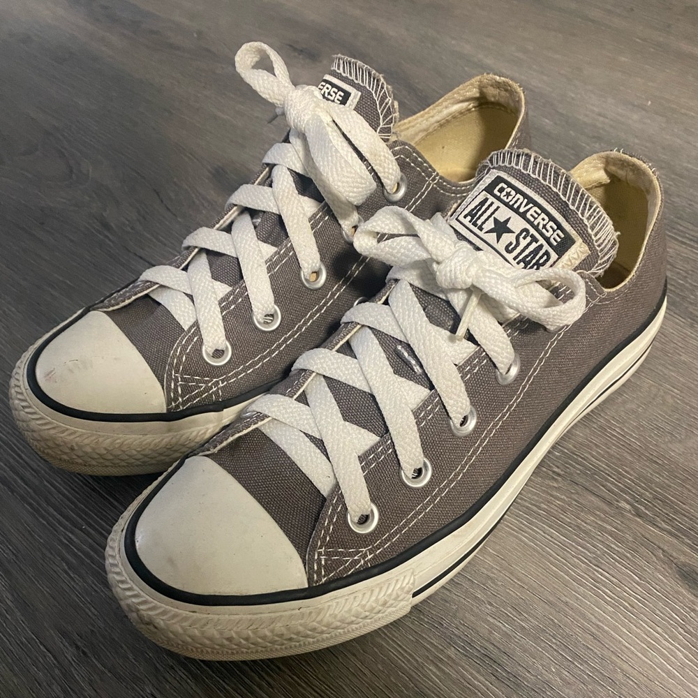 Converse Gray Size 6 Women’s
